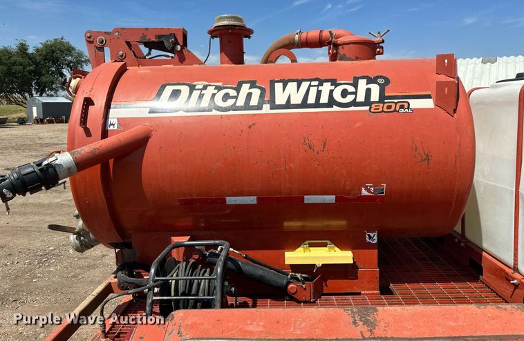 image for item OC9409 2011 Ditch Witch FX30  vacuum excavator