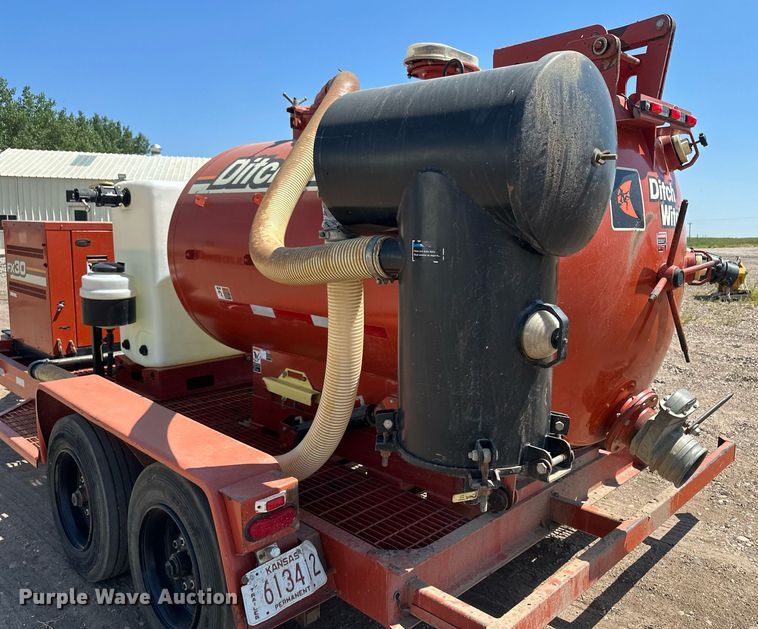 image for item OC9409 2011 Ditch Witch FX30  vacuum excavator