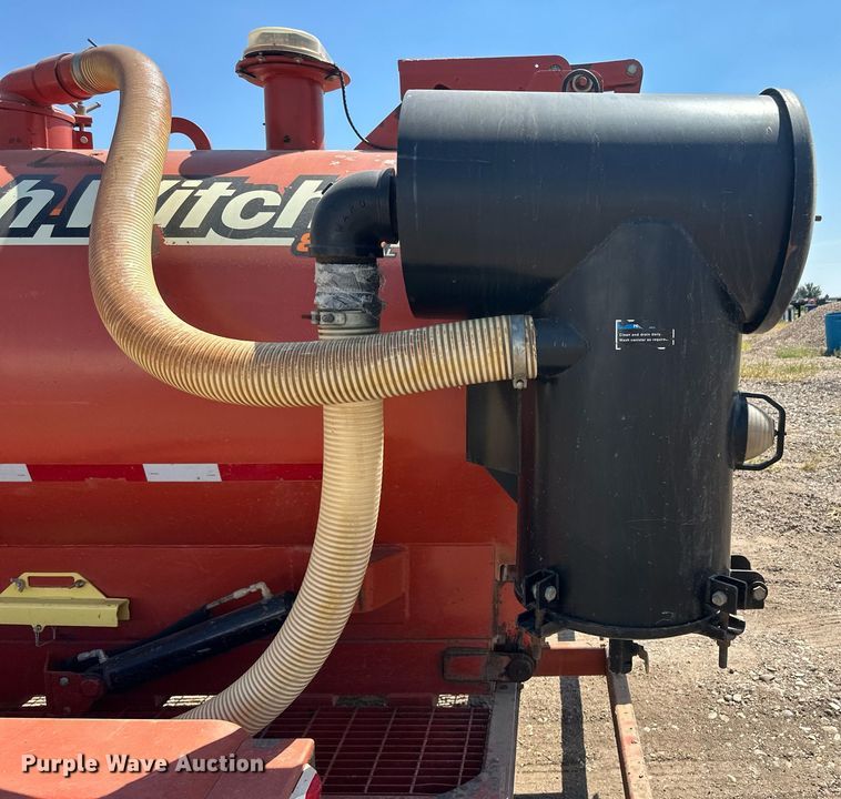 image for item OC9409 2011 Ditch Witch FX30  vacuum excavator