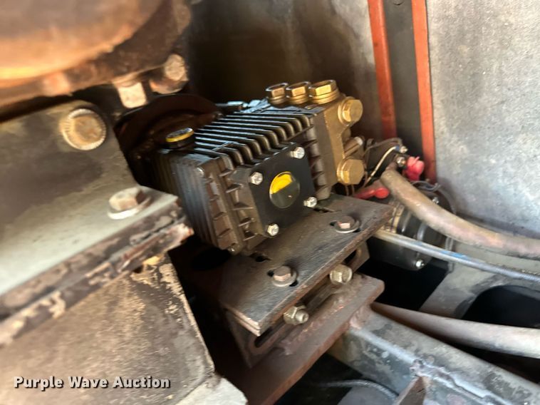 image for item OC9409 2011 Ditch Witch FX30  vacuum excavator