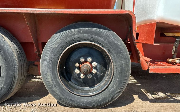 image for item OC9409 2011 Ditch Witch FX30  vacuum excavator