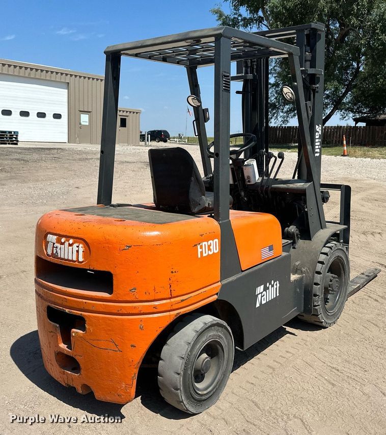 image for item OC9410 Tailift FD30  forklift