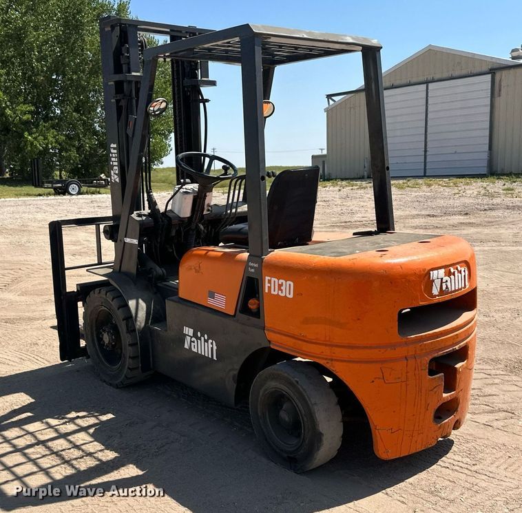 image for item OC9410 Tailift FD30  forklift