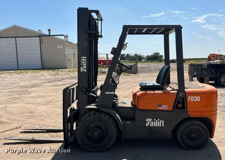 image for item OC9410 Tailift FD30  forklift