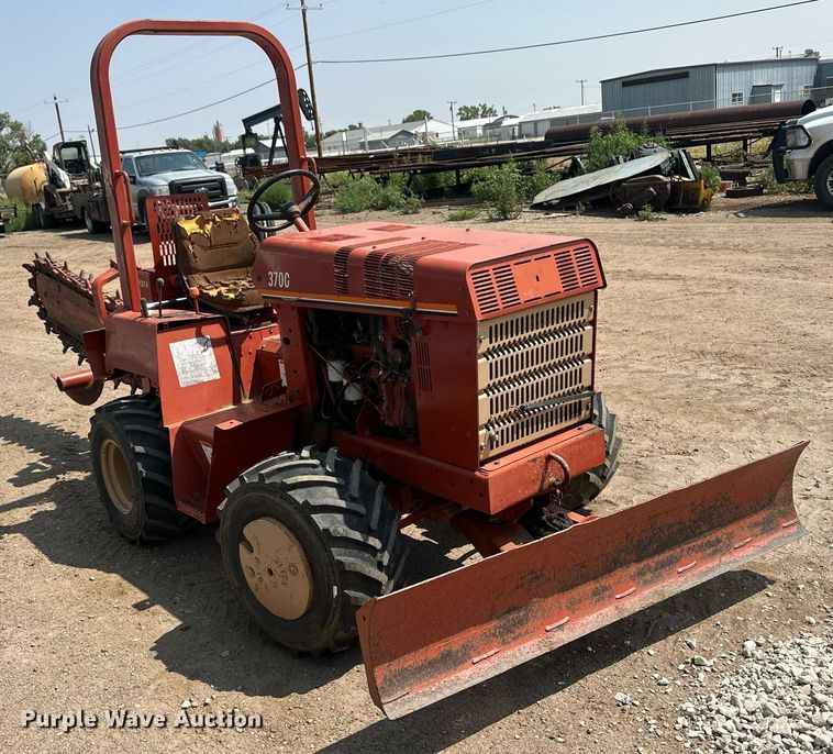 image for item OC9429 2000 Ditch Witch 3700  trencher