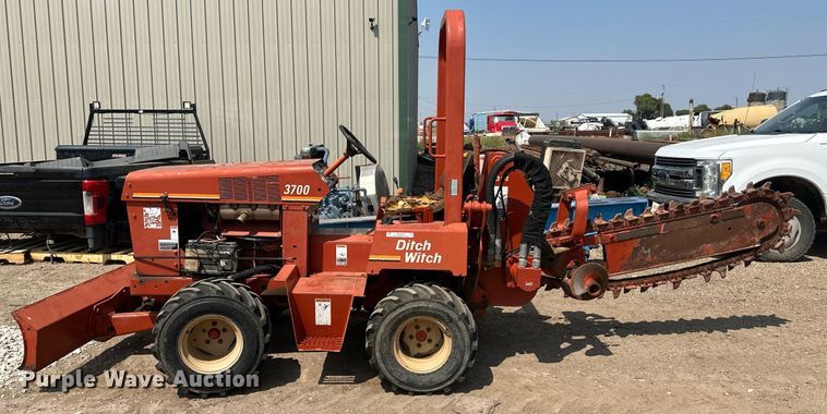 image for item OC9429 2000 Ditch Witch 3700  trencher