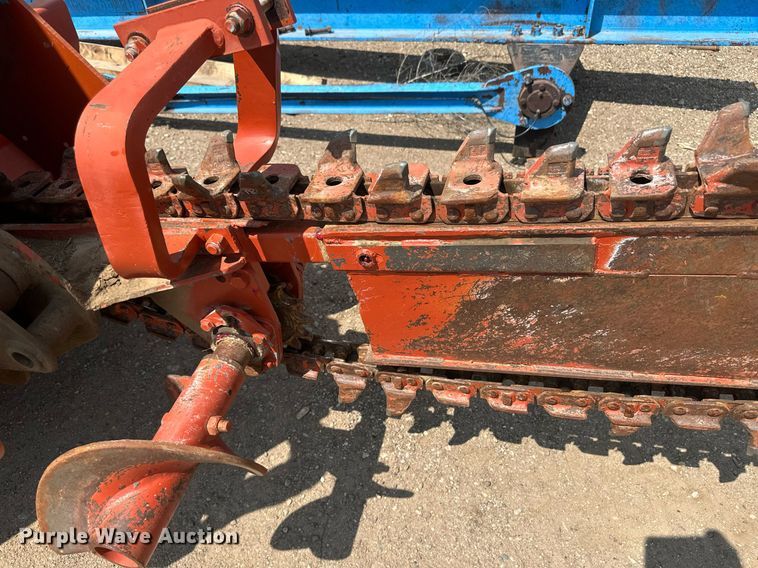 image for item OC9429 2000 Ditch Witch 3700  trencher