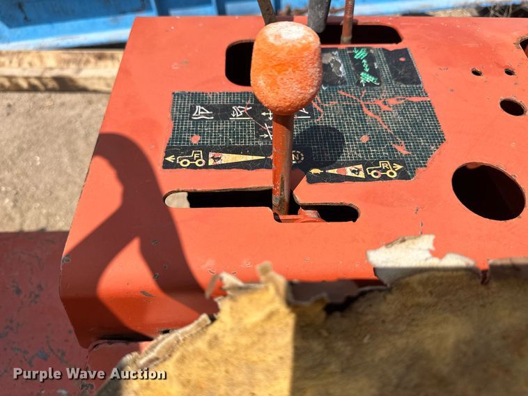 image for item OC9429 2000 Ditch Witch 3700  trencher