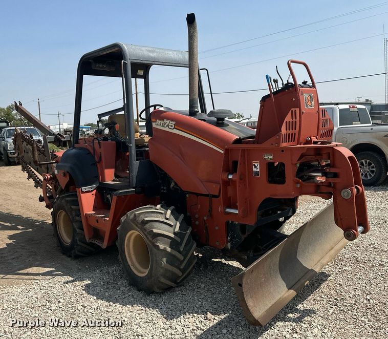 image for item OC9430 2006 Ditch Witch RT75  trencher