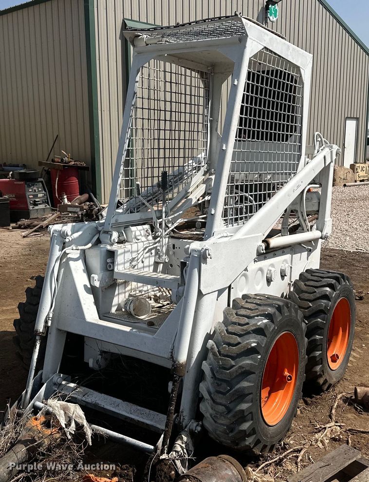image for item OC9433 Bobcat  skid steer loader