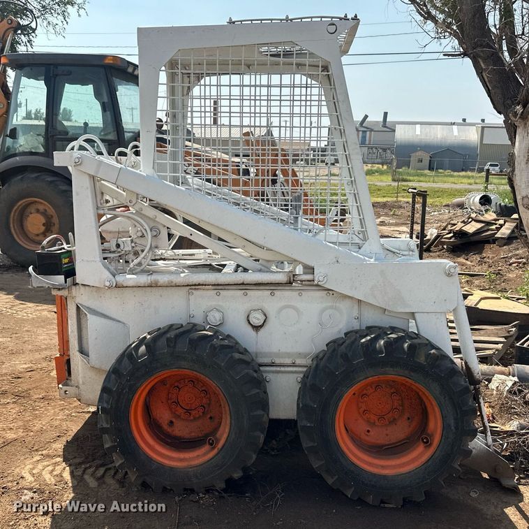 image for item OC9433 Bobcat  skid steer loader