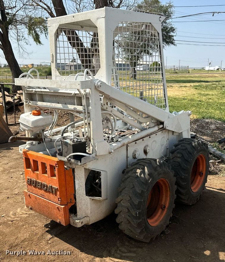 image for item OC9433 Bobcat  skid steer loader
