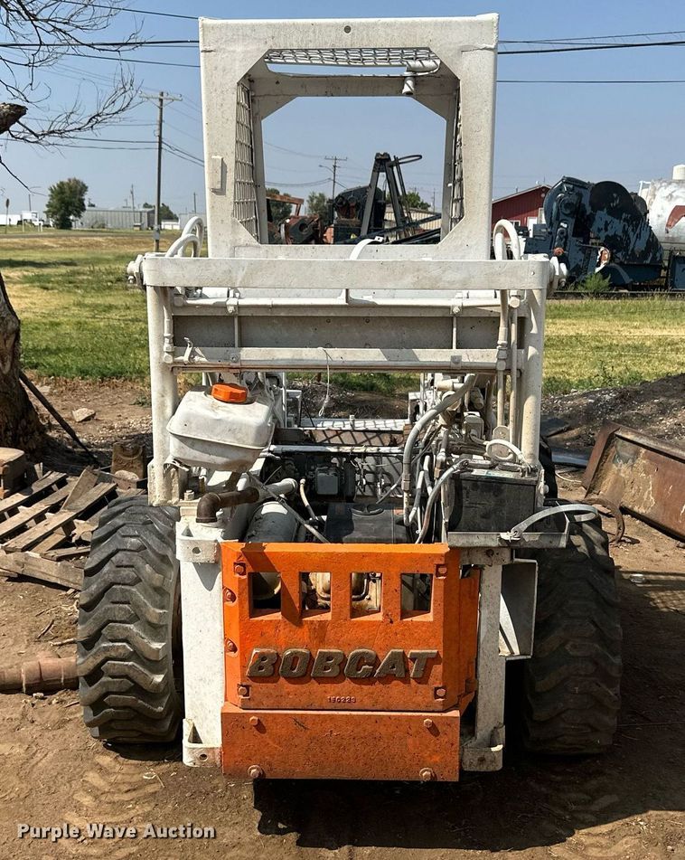 image for item OC9433 Bobcat  skid steer loader