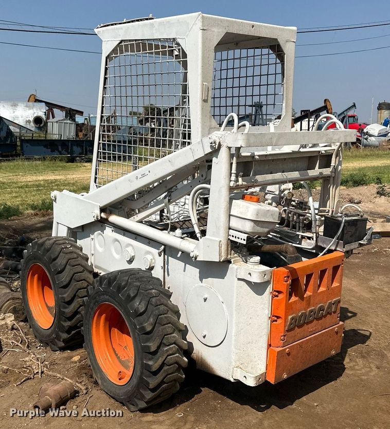 image for item OC9433 Bobcat  skid steer loader