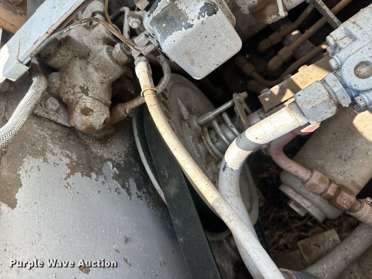 image for item OC9433 Bobcat  skid steer loader