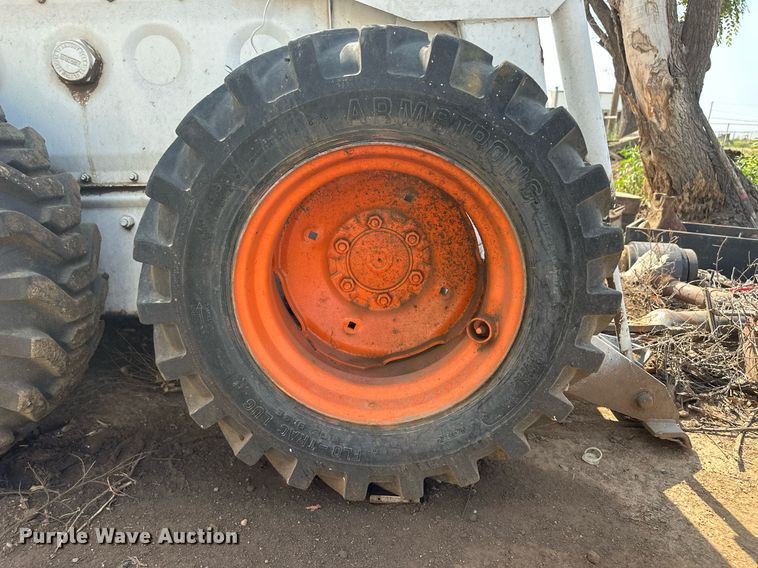 image for item OC9433 Bobcat  skid steer loader