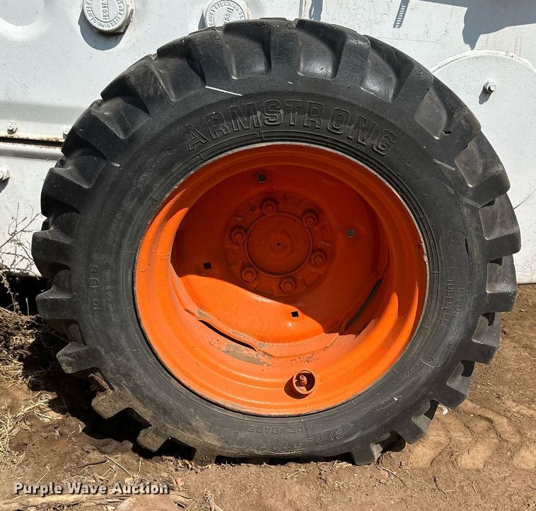 image for item OC9433 Bobcat  skid steer loader