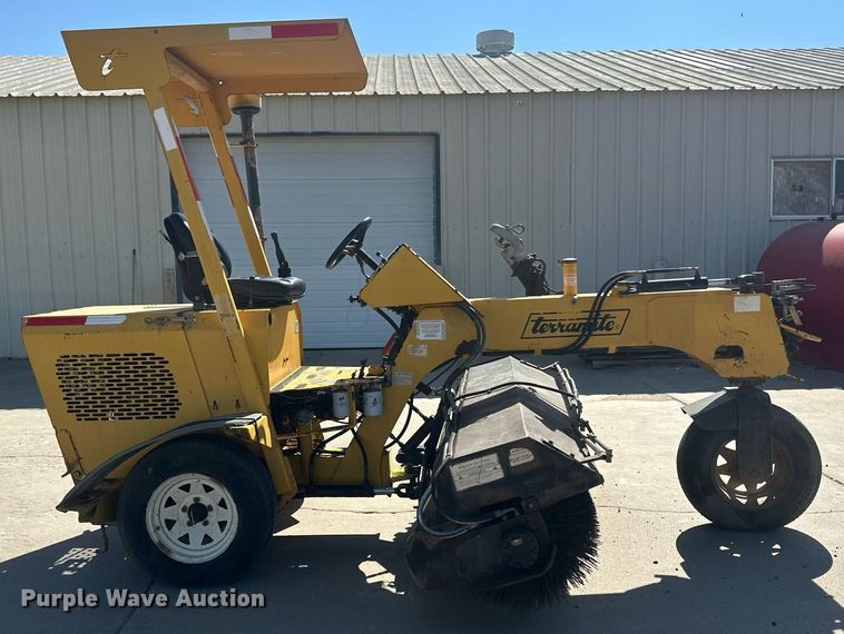 image for item OC9452 2003 Terramite TSS38  broom