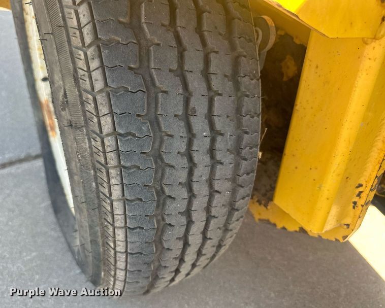 image for item OC9452 2003 Terramite TSS38  broom