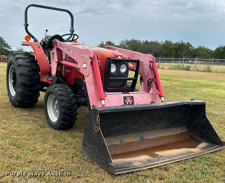 image for item DJ6333 Massey Ferguson 1552  MFWD tractor