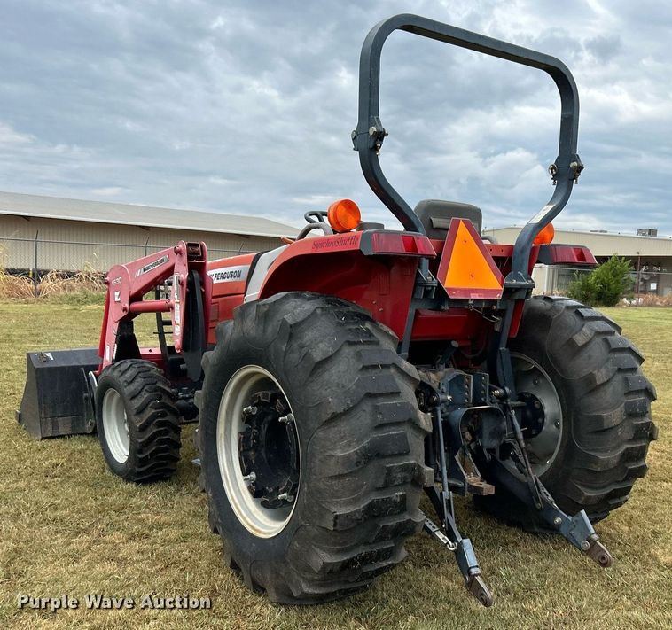 image for item DJ6333 Massey Ferguson 1552  MFWD tractor