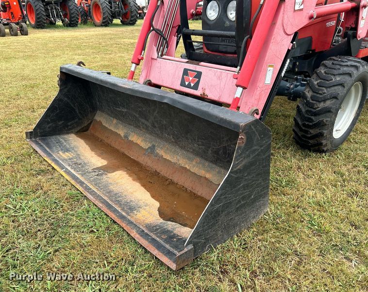 image for item DJ6333 Massey Ferguson 1552  MFWD tractor