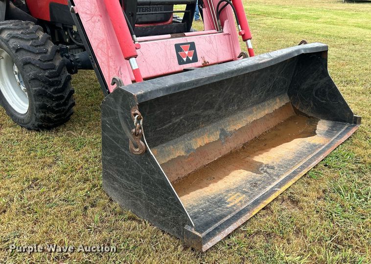 image for item DJ6333 Massey Ferguson 1552  MFWD tractor