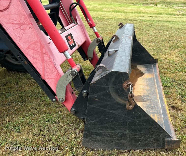 image for item DJ6333 Massey Ferguson 1552  MFWD tractor