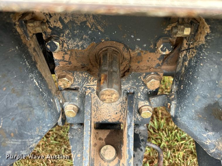 image for item DJ6333 Massey Ferguson 1552  MFWD tractor