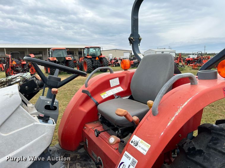 image for item DJ6333 Massey Ferguson 1552  MFWD tractor