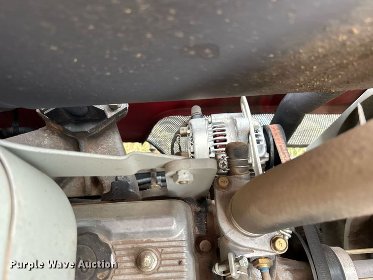 image for item DJ6333 Massey Ferguson 1552  MFWD tractor