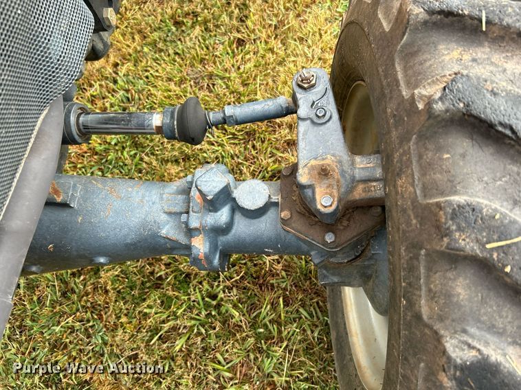 image for item DJ6333 Massey Ferguson 1552  MFWD tractor