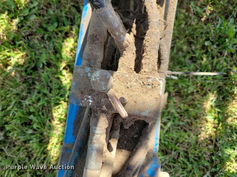 image for item DN4099 Kinze 3500  split row planter