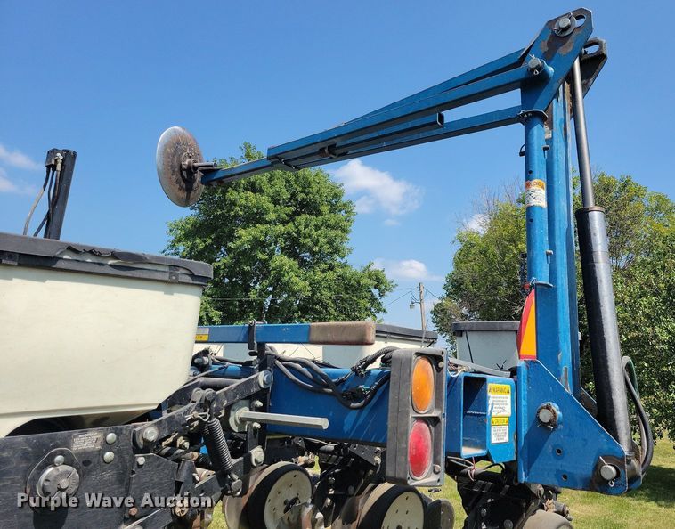 image for item DN4099 Kinze 3500  split row planter