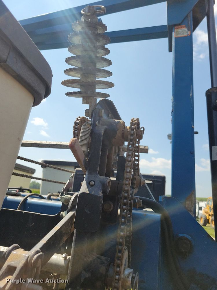 image for item DN4099 Kinze 3500  split row planter