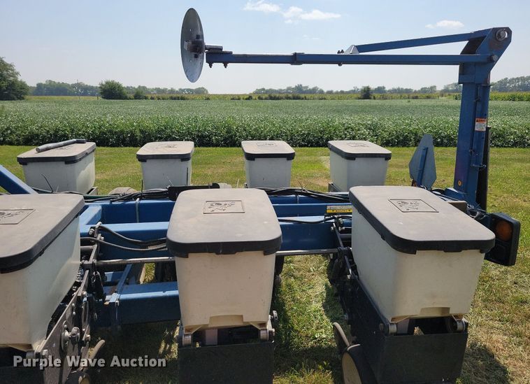 image for item DN4099 Kinze 3500  split row planter
