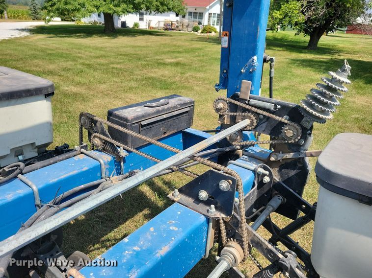 image for item DN4099 Kinze 3500  split row planter