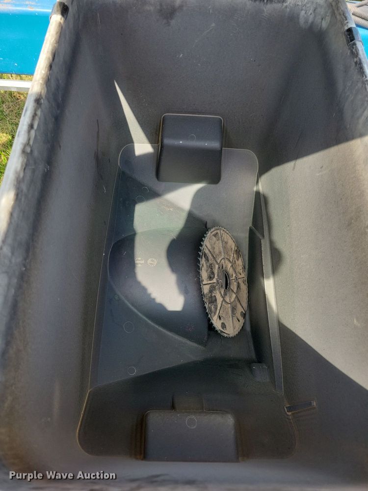 image for item DN4099 Kinze 3500  split row planter