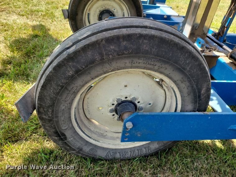 image for item DN4099 Kinze 3500  split row planter