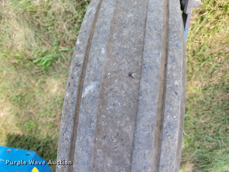 image for item DN4099 Kinze 3500  split row planter