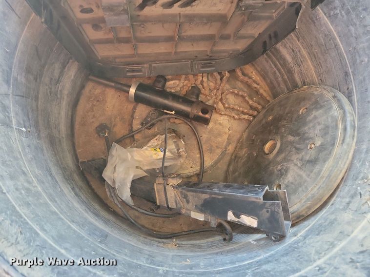 image for item DN4099 Kinze 3500  split row planter