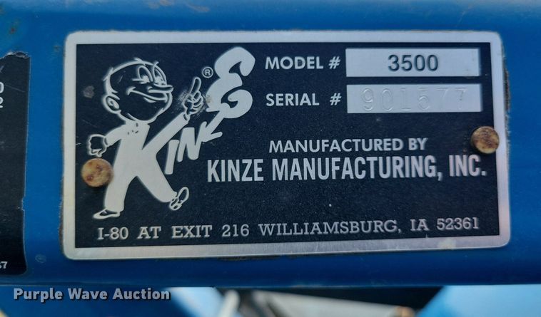 image for item DN4099 Kinze 3500  split row planter