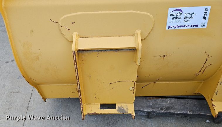 image for item DP2415 John Deere AT413236  loader bucket