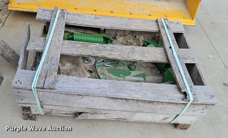 image for item DP2416 John Deere  gathering wheels kit