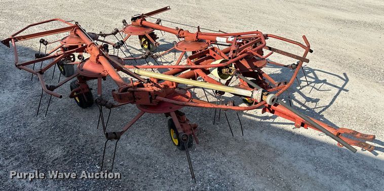 image for item DP3176 New Holland 169  hay tedder