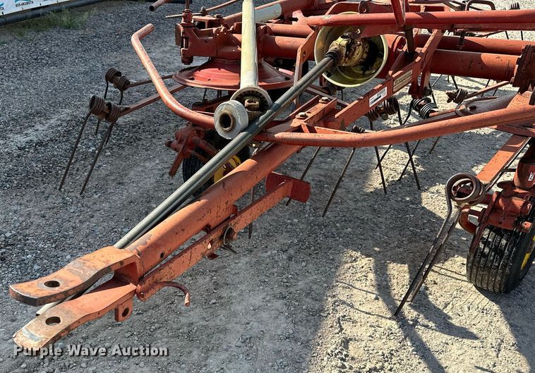 image for item DP3176 New Holland 169  hay tedder