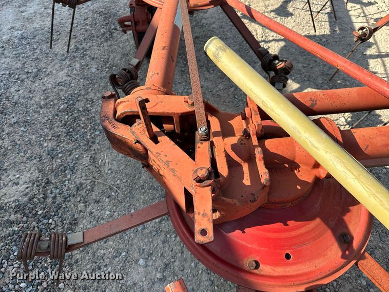 image for item DP3176 New Holland 169  hay tedder