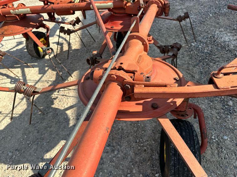 image for item DP3176 New Holland 169  hay tedder