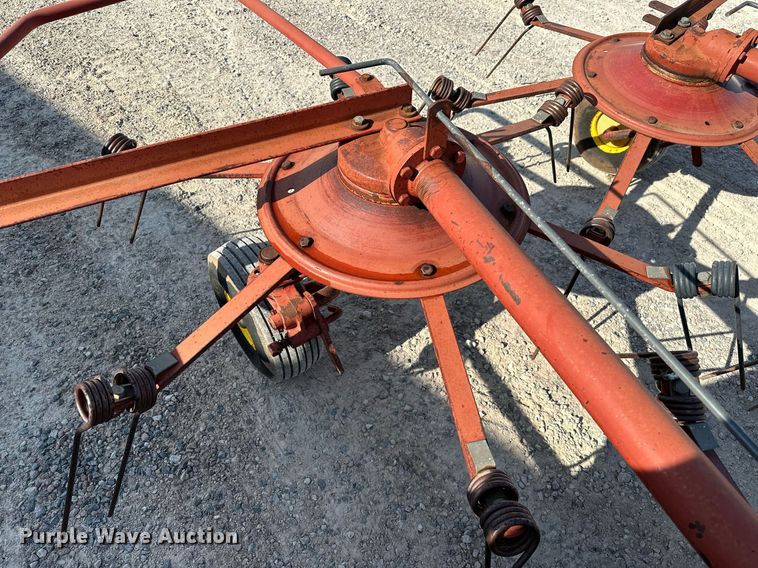 image for item DP3176 New Holland 169  hay tedder