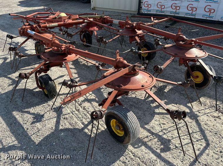 image for item DP3176 New Holland 169  hay tedder